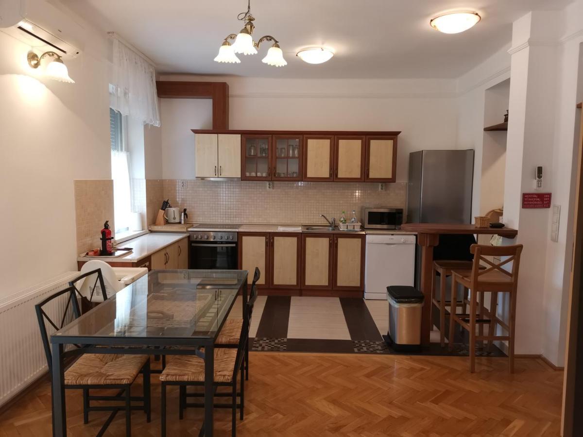 Sugar Apartman Debreczyn Zewnętrze zdjęcie